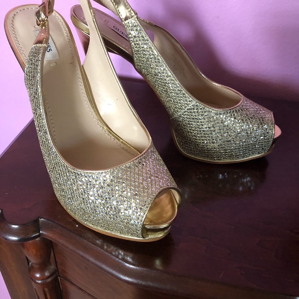 Shoes - Picture 2 of 7